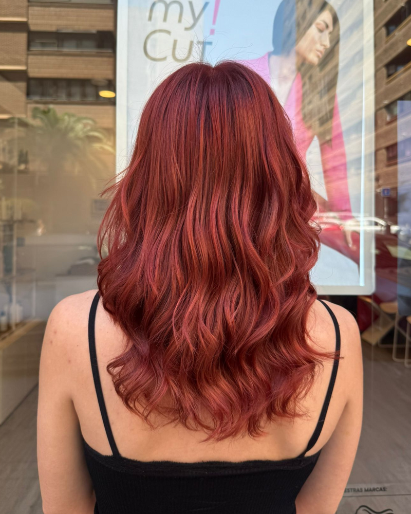 Colores de pelo 2025 en Oh my Cut!: ideas de tintes modernos como chocolate, caramelo, cobrizo o avellana para renovar tu look con estilo